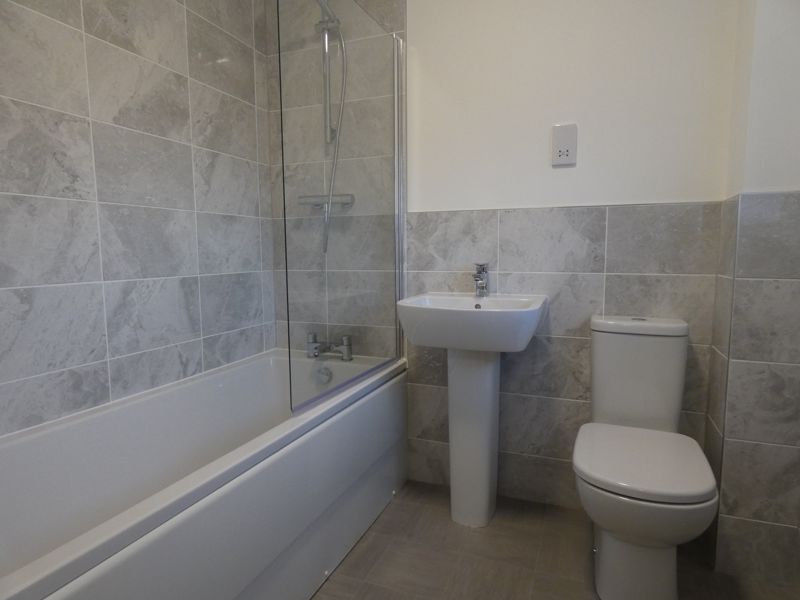 Family Bathroom- click for photo gallery